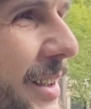 SebastianS54098's tweet image. Pourquoi tu te fais appeler @PeggySueNafo ? Pourquoi tu racontes que tu ne vis pas en France ? Deux ans que tu fuis comme une lâche la lopette. #cassos