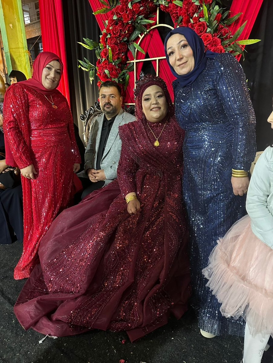 İstiklal Mahallemizden Bingöl'lü (merhume) Surmiye&amp; (merhum) Abdullah Kaya'nın Değerli Evlatları Ayten ile Ramazan Ayaz'ın Kına Törenindeyim Allahım Hayırlı Etsin İnşallah Efendim <a href="/yunuskorkmazz01/">Yunus Emre Korkmaz 🇹🇷</a>