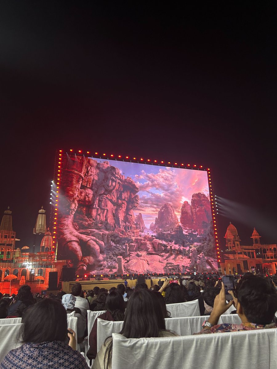 Director S.S. Rajamouli says #GlobeTrotter is premium large scale format filmed for IMAX and shows the full screen difference.