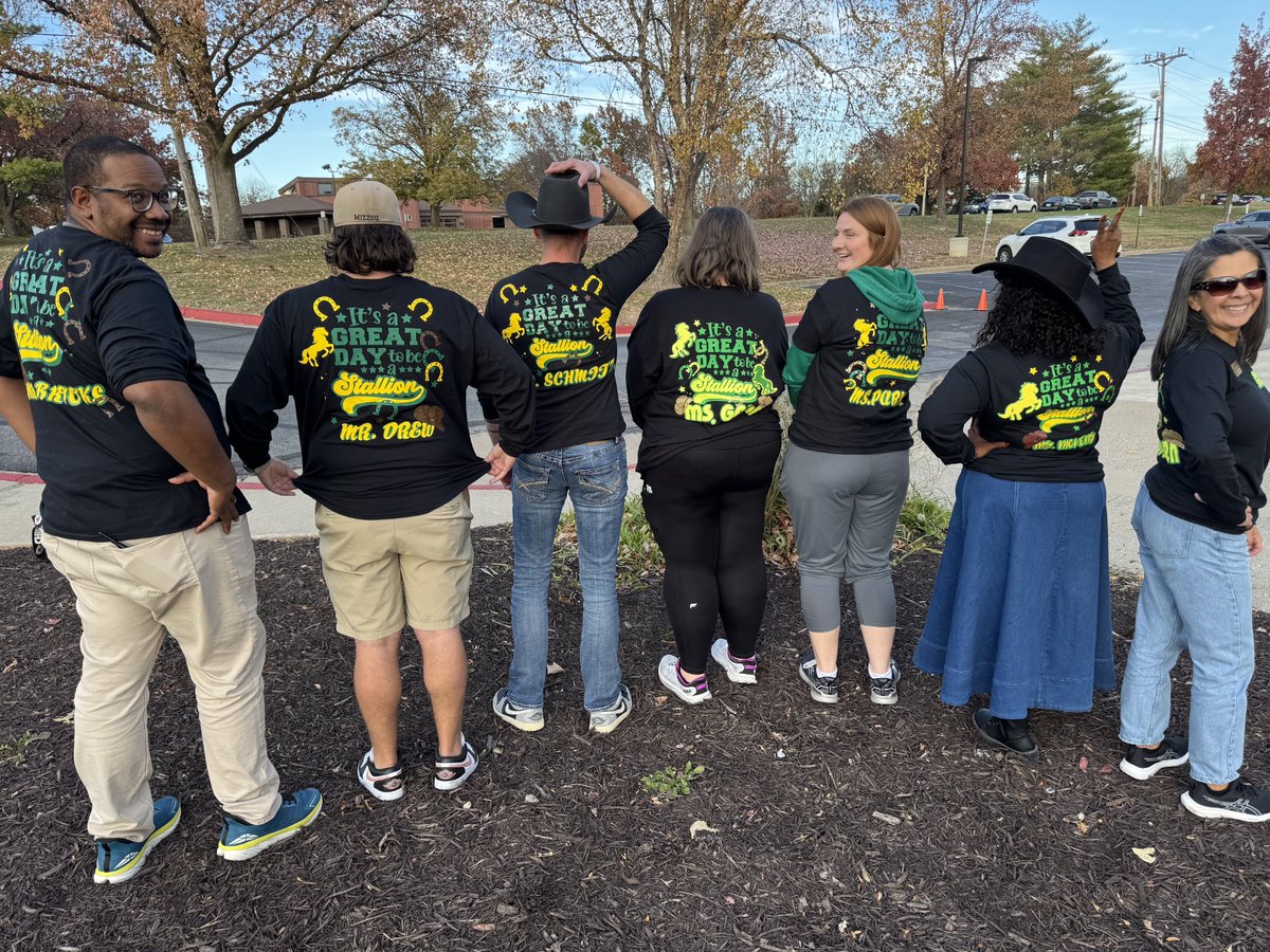 TeachNickens's tweet image. It was a great week to be a Stallion 🐎✨️✨️✨️ check us out 🥹😍! #saddleupforsucess🤠 #bestplacetoworkandlearn #CPSBEST #💚SHE💛