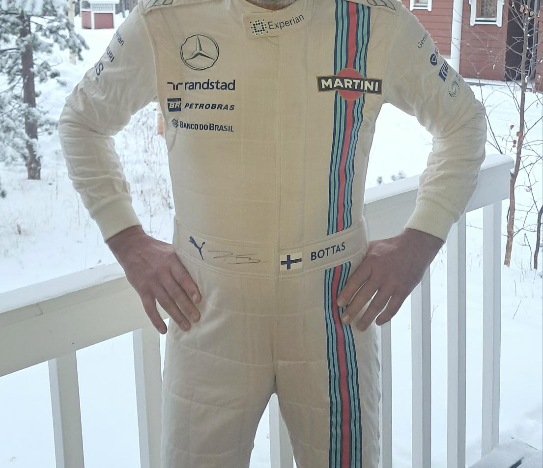 SaariJarno's tweet image. My memorabilia collection includes mainly #WRC stuff but now I couldn&apos;t resist these #MartiniRacing stripes!