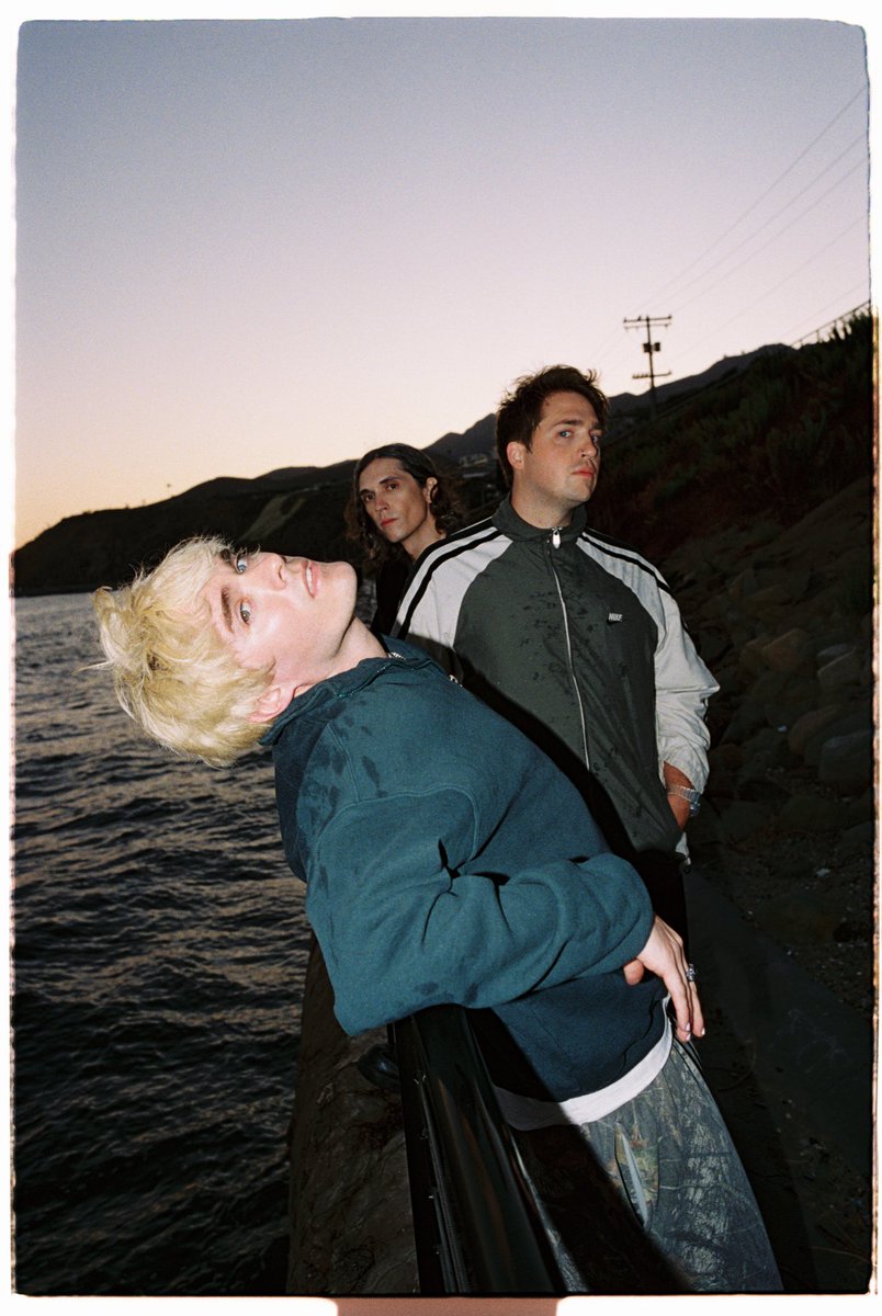 WaterparksBRA's tweet image. Uma jornada para o significado da vida...

O novo single do PARX6 já está disponível nas plataformas de streaming 💕

Spotify: open.spotify.com/track/7ForfhYk…
Apple Music: music.apple.com/ng/song/any-mi…
Deezer: deezer.com/en/album/85119…
YouTube Music: music.youtube.com/playlist?list=…