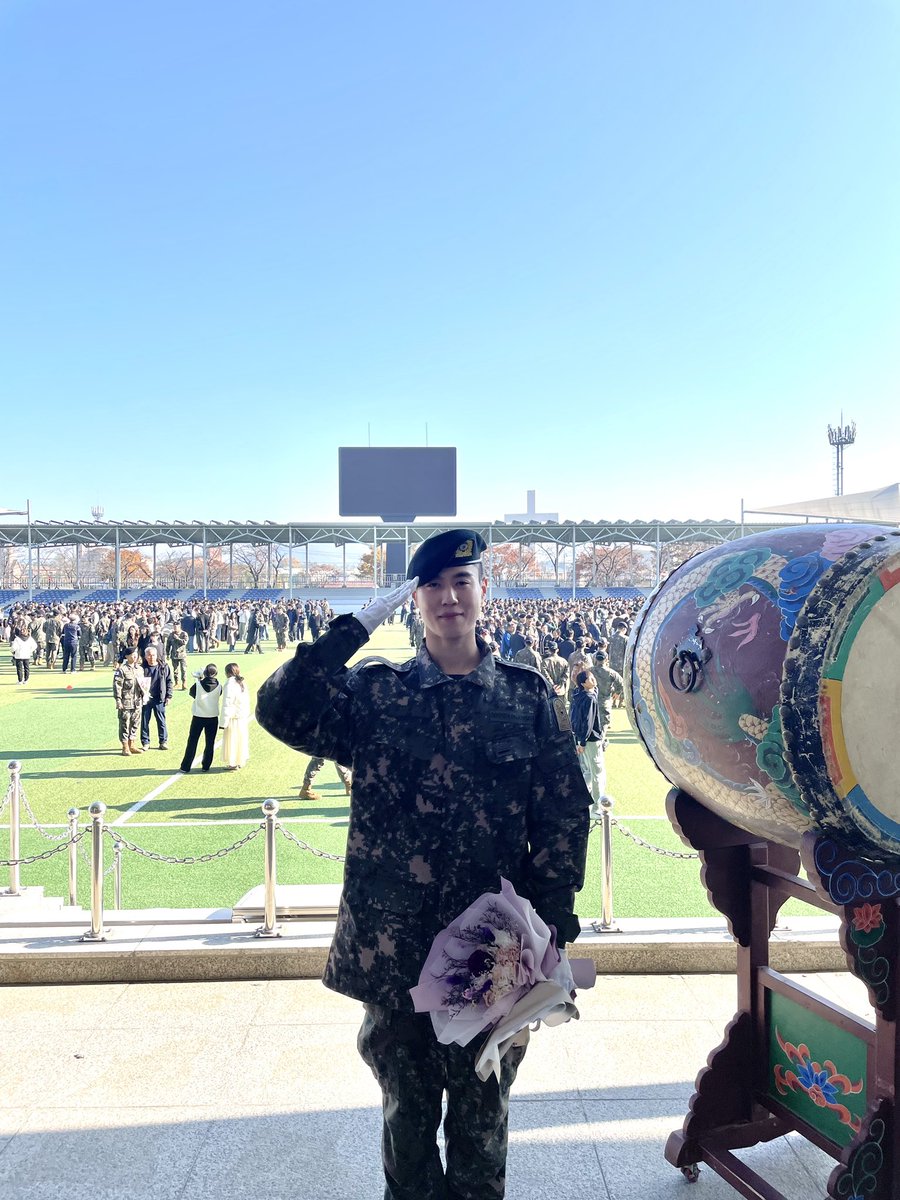 페니 누나 • Fenny tweet media