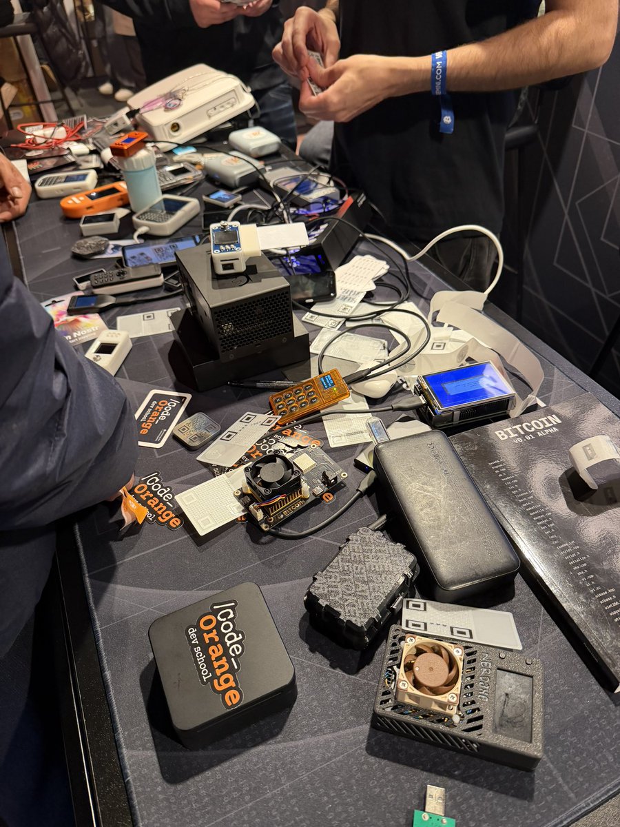 CodeOrangeDevs's tweet image. Open Source Hub at the @BitcoinConfEUR was the most cypherpunk corner of the entire conference. Kudos to the organisers 🙌