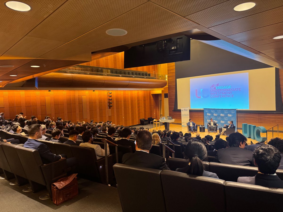engage_iies's tweet photo. Packed house at this year’s ENGAGE Undergraduate Investment Conference. Great to see so many future leaders in finance.  #ENGAGEUIC https://t.co/C5PhtAO1kQ