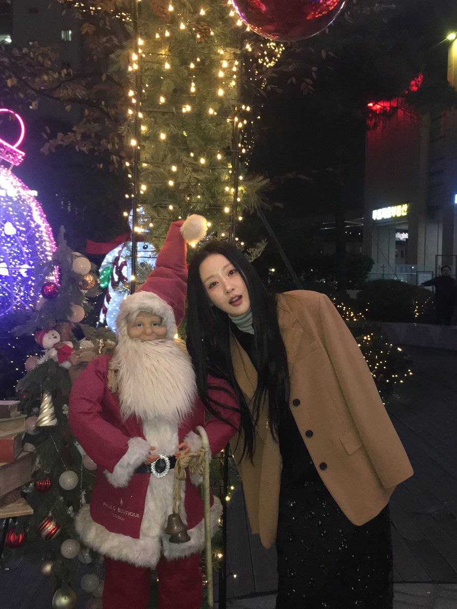 yvesupport's tweet photo. b+POP update 

#YVES #이브 https://t.co/t2SbARjfXF