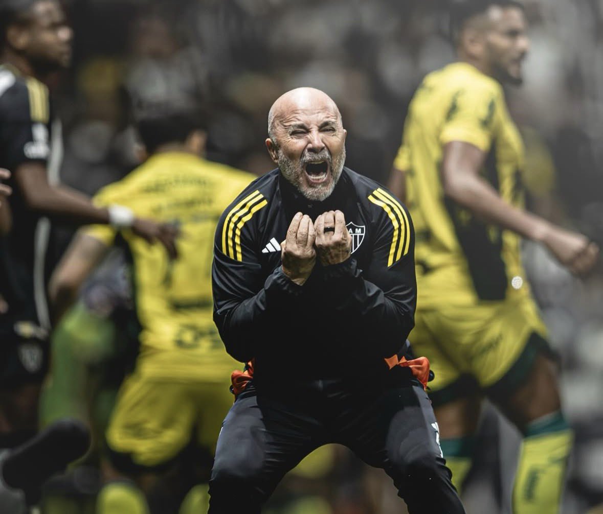 SACDOGAL0's tweet image. FALTAM 7 DIAS

Uma semana da final. Que o time entre ligado os 90 minutos. Que o Atleticano possa ser feliz em 2025!

A Sula é fundamental para 2026!

📸 Pedro Souza/Atlético