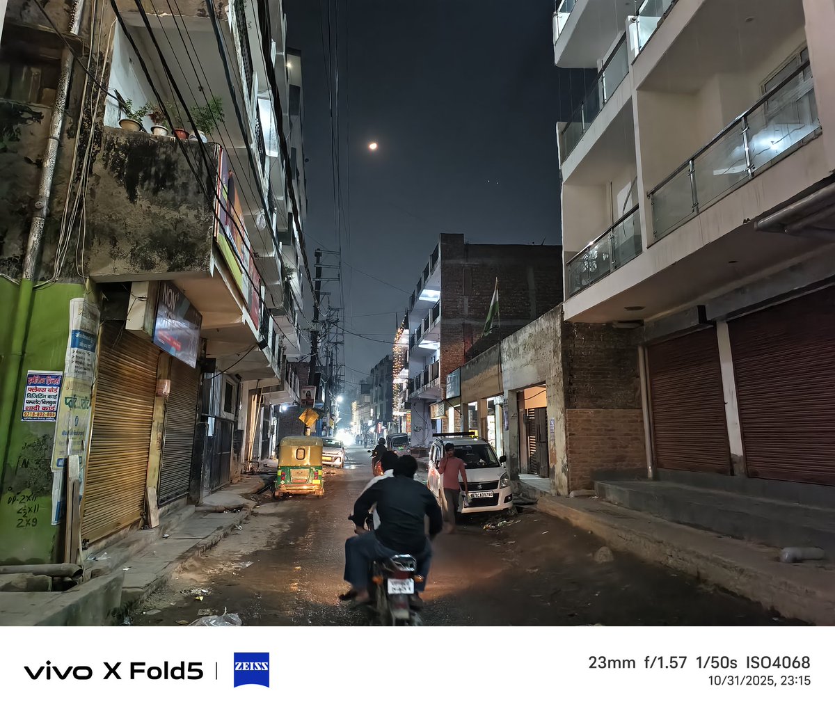 Trolling_isart's tweet image. After using the Vivo X Fold 5 for over a month, I have just one hope  that Vivo brings the X300 Ultra to India whenever it launches. I’d switch to it without hesitation.

The UI still needs refinement, but OriginOS is manageable.
And the Fold 5’s cameras are already insane for a…