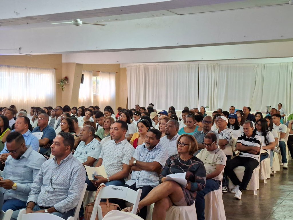 Foro Municipal Ciudadano construye liderazgo para una gestión local sostenible, participativa y transparente. Bienvenida de Fundación Lazos por <a href="/AlexandrapenaRD/">AlexandraPeña</a>

 #ForoMunicipalCiudadano
<a href="/FundacionLazos_/">Fundación Lazos</a>