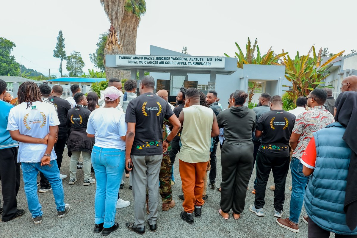 Nyuma y'umuganda, Abakinnyi ba Filime Nyarwanda bari kumwe n'Umuyobozi w'Akarere <a href="/NsengClaudien/">NSENGIMANA Claudien</a>, Ubuyobozi bwa <a href="/MasharikiFest/">Mashariki African Film Festival</a> na DPC James BAGABO basuye Urwibutso rwa Cour d'Appel de Ruhengeri, aho bakiriwe n'Ubuyobozi bwa <a href="/Ibuka_Rwanda/">IBUKA Rwanda</a> mu Karere ka Musanze.