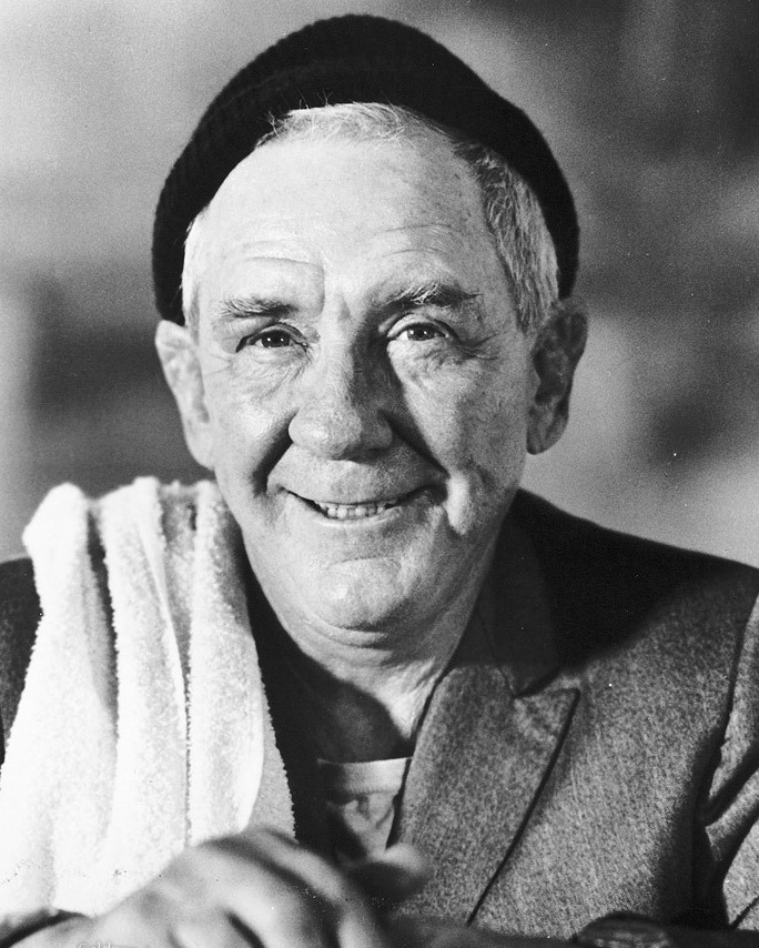 11月16日は故バージェス・メレディスの誕生日（1907年11月16日）
映画「ロッキー」シリーズのミッキー役で有名。同作でアカデミー助演男優賞にノミネート。

🔘代表作
廿日鼠と人間
G.I.ジョー
タイタンの戦い
バットマン
大脱獄
ヒンデンブルグ
ロッキー シリーズ
ラブリー・オールドメン

他多数