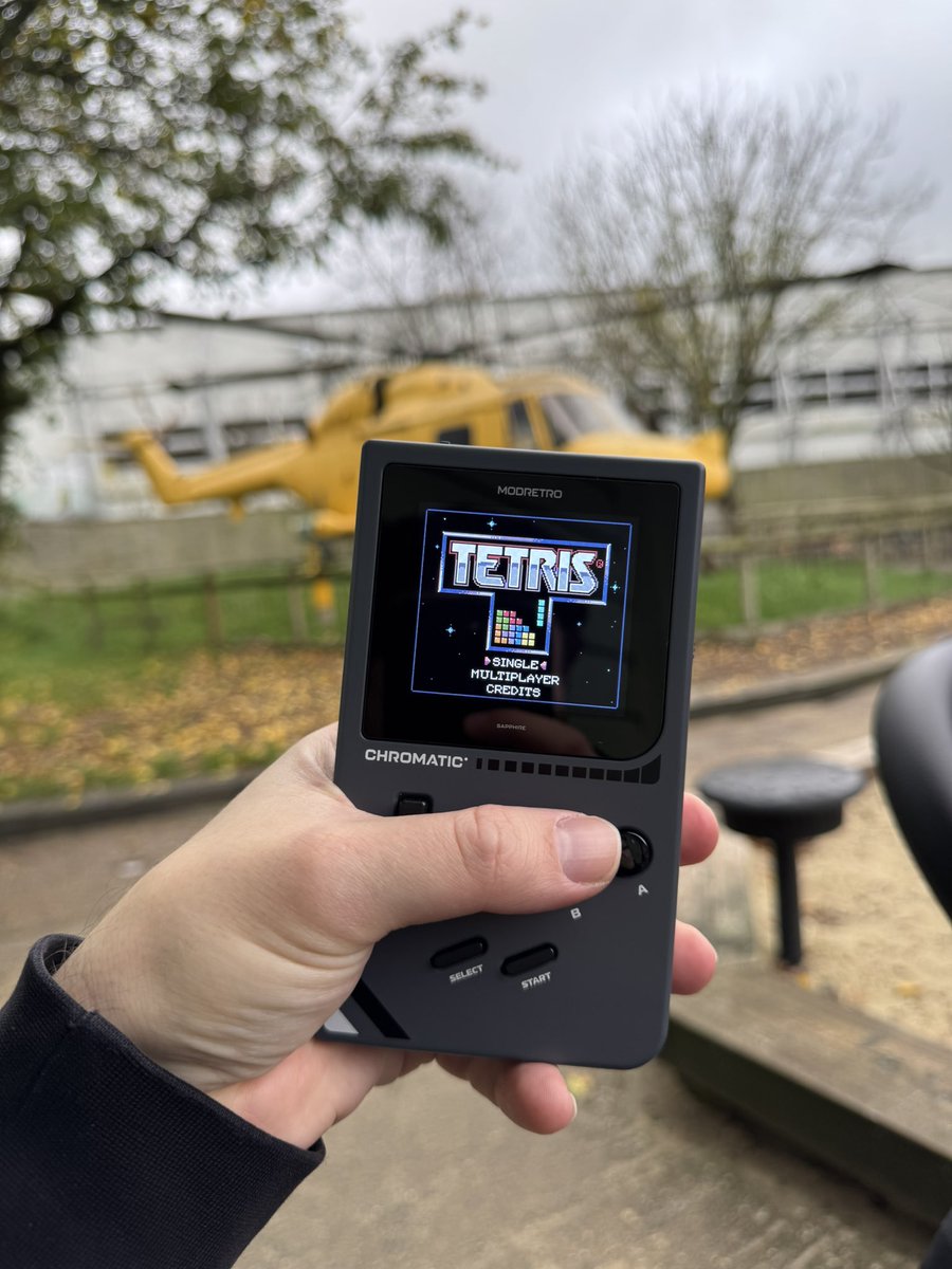 AlfieGWhattam's tweet image. it’s a tetris + helicopter kind of day @PalmerLuckey @modretro