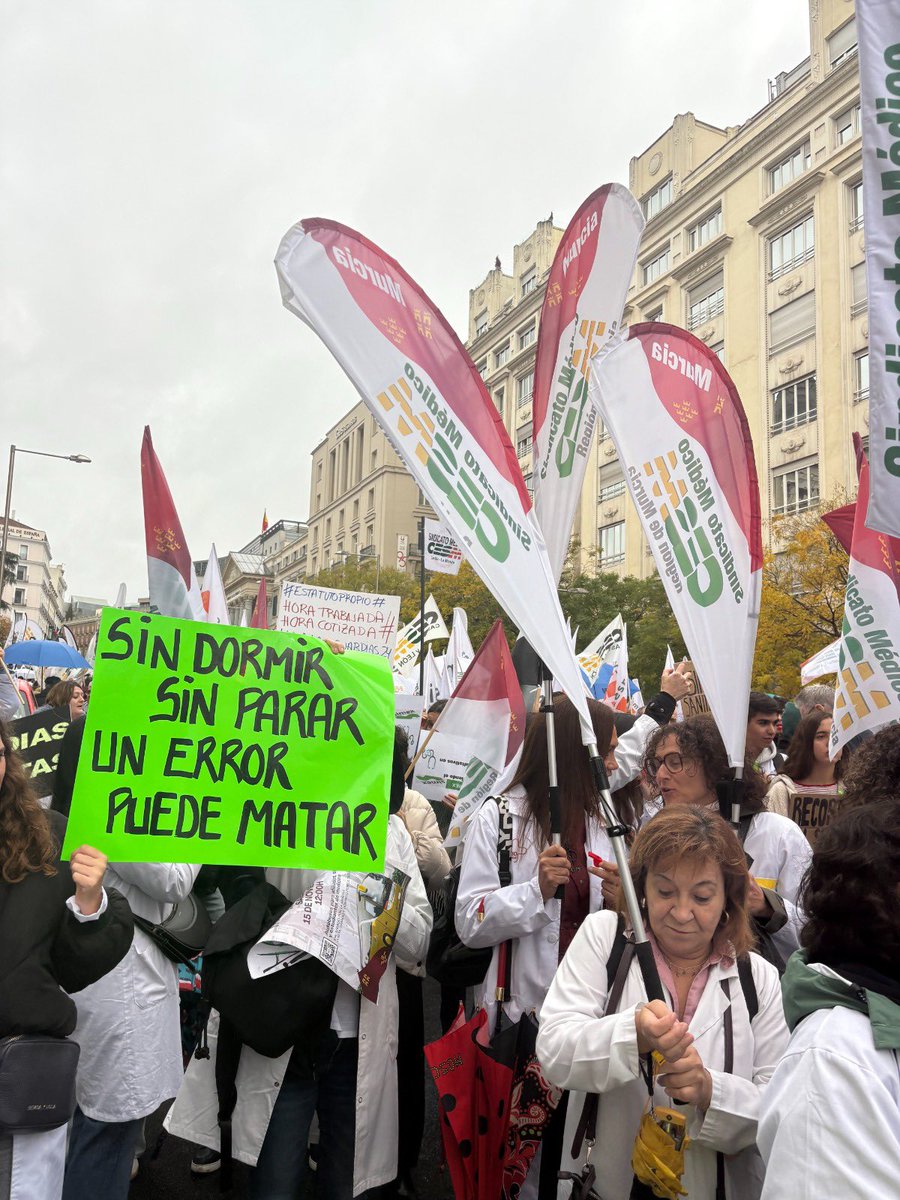 mariajocesm's tweet image. Bajo la lluvia y desde toda España.
Con los deberes hechos y abiertos al diálogo.
Seguimos en la lucha por los derechos de los médicos.
Gracias a todos. 💚