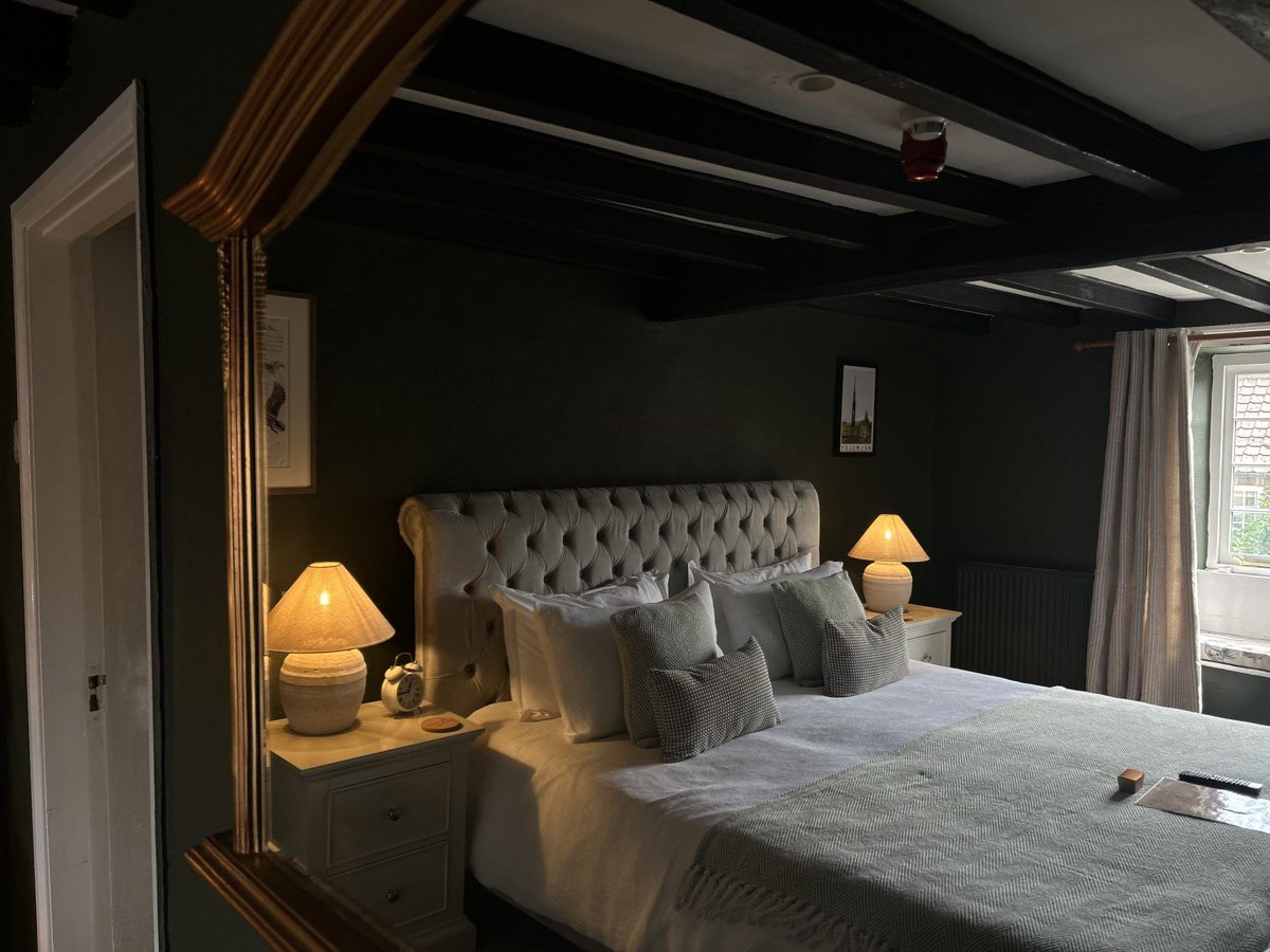 TheBBDirectory's tweet photo. Enjoy a Romantic Stay @ The White Horse Inn in North Yorkshire.

They have three stylish, newly updated en suite bed and breakfast rooms, making it an ideal romantic country getaway for couples.

https://t.co/SLKf5iUCvO

#WhiteHorseInn #Yorkshire #CountryPub #VillagePub https://t.co/Klfo6zNIul