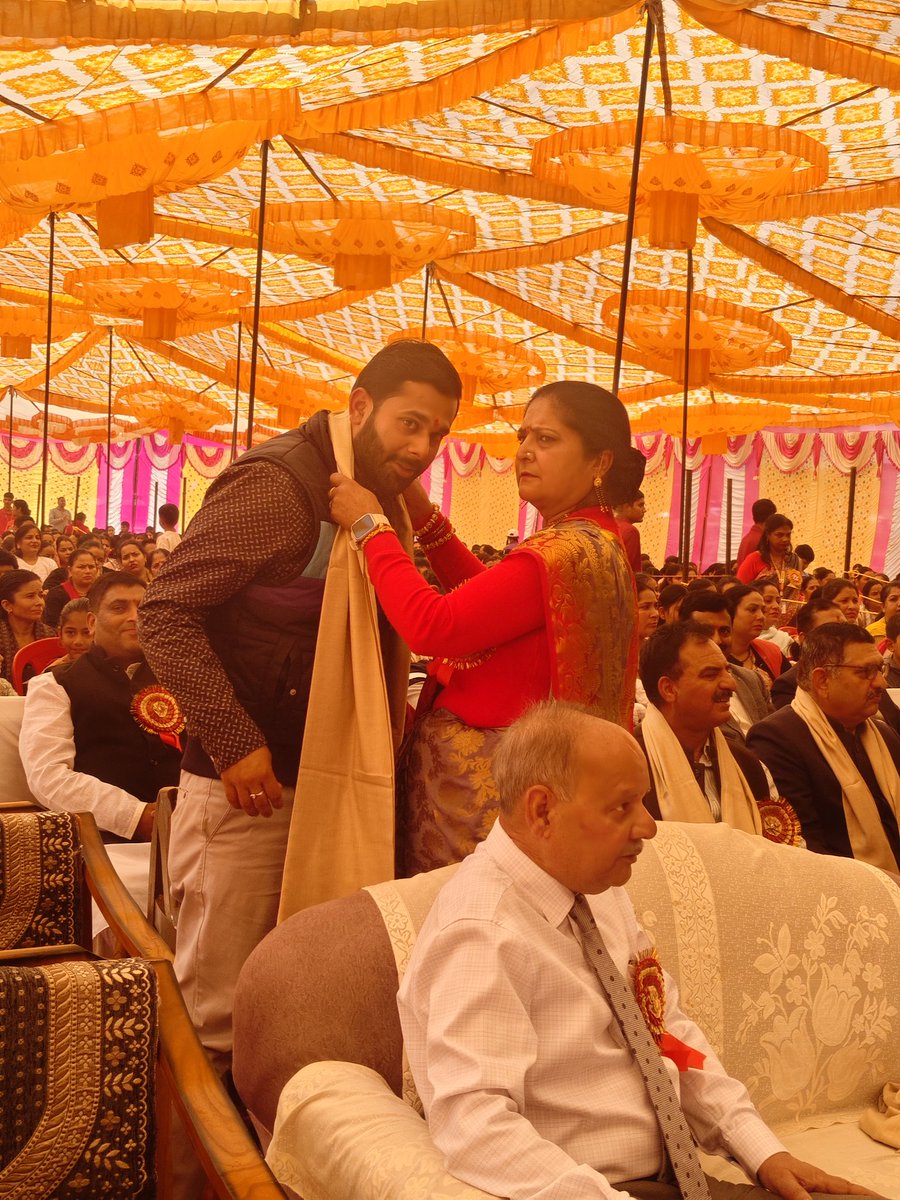 rishav_pandav's tweet image. आज #बैजनाथ स्थित Binwa Public Sr. Sec. School के वार्षिक पारितोषिक वितरण समारोह में अन्य गणमान्यों के साथ उपस्थित रहा🙏सफल आयोजन के लिए स्कूल प्रबंधक,स्कूल स्टाफ,बच्चों एवं अभिभावकों को बहुत-बहुत बधाई एवं हार्दिक शुभकामनाएं🙏

#Heartiest_Congratulations

रिशव पांडव