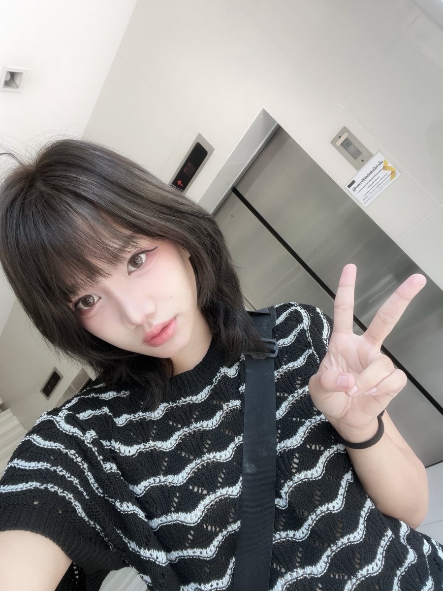 Feb_SVLN's tweet image. อัพแพทช์เฟบุผมเข้ม
ได้พน.ที่เดอะสตรีท 😎👊🏻

#FebSILVERLINING💫    #FebSVLN💫  #SILVERLINING_Idol #SVLN_Idol