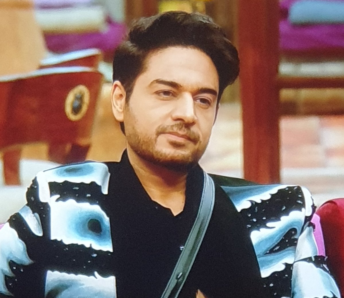 savagebutsassy's tweet photo. It's a very triggering #WeekendKaVaar

Makers are making sure to put #GauravKhanna down and isolating him

Blaming him for being REAL
Blaming him for #MridulTiwari
Blaming him for #PranitMore Malti distance
Telling both Ashnr Pranit to stay away from him

Wow👏
#BiggBoss19 #BB19 https://t.co/MF8gq3hcm0