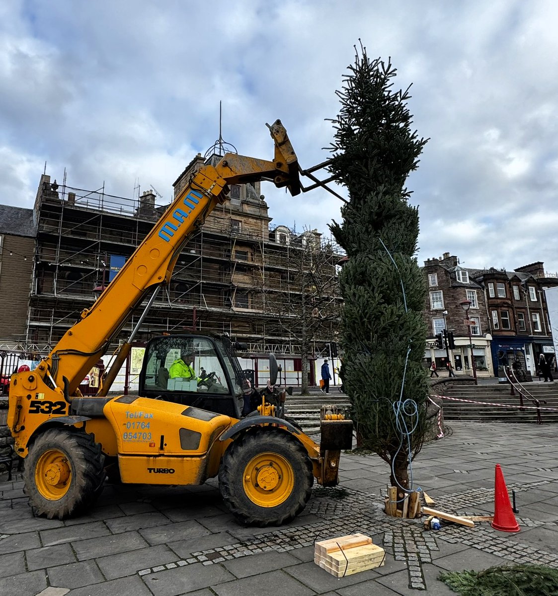 Crieff @ Christmas tweet media