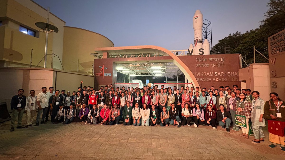 LokVigyan's tweet image. GujSAC BHAvi Vaigyanik KAryakram (GujSAC BHAVIKA) has been organized in collaboration with GUJCOST and ISRO&apos;s Space Application Center (SAC). This program will run from November 15 to 23 in which 100 students of Gujarat state participate to learn #SpaceScience #technology.…