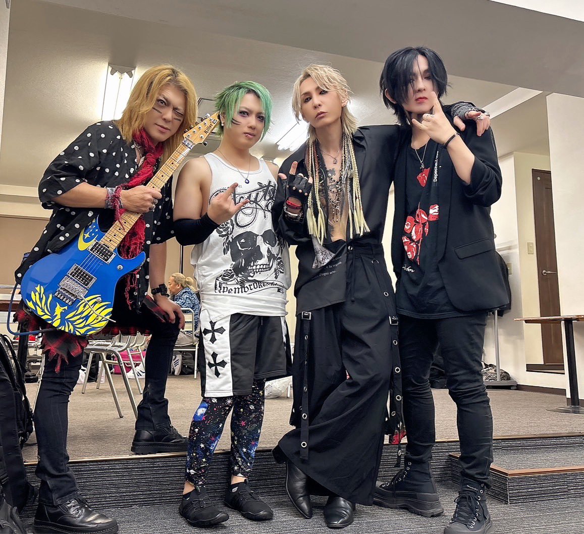 Shu_gtr's tweet image. Y²ST、終了しました！
やっぱりメタルは血が騒ぐね🔥
メンバーのポテンシャルも高いし、お客さんのノリもよくて、とても楽しかったです。
また機会があればやりたい!!

さあ、今年残すは、いよいよ復活TSPだ‼️

もちろん、来るよね？

12/26（金）＝目黒ライヴ・ステーション
tiget.net/events/423626