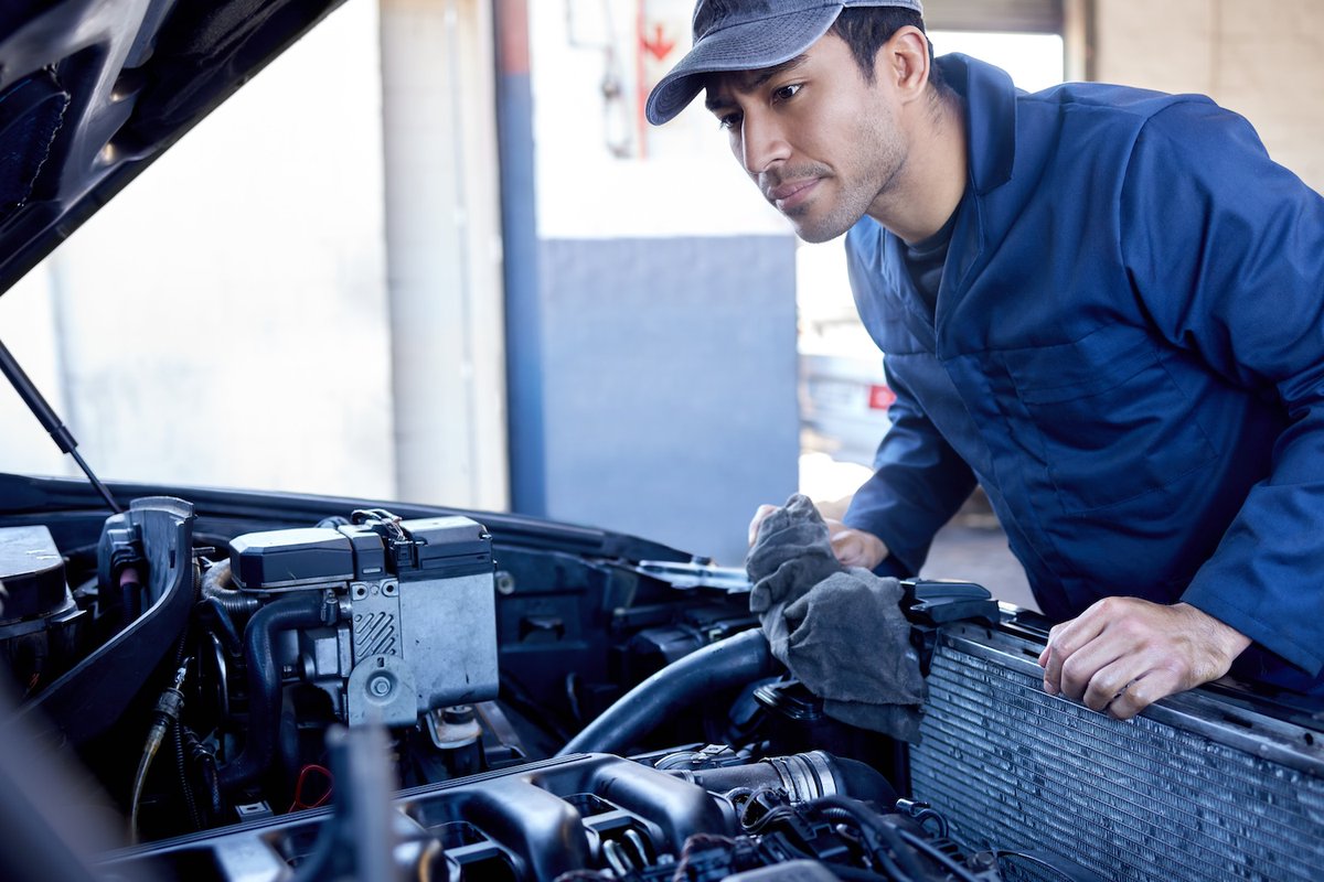 TacomaCarRepair's tweet image. Signs You Need #EngineService
 ▪ Difficulty starting #vehicle or engine
 ▪ &quot;#Checkengine” light on the dash lights up
 ▪ Rough idling or stalling
 ▪ Continues running after key is removed
 ▪ Vehicle turns over but won’t start
More ▶️ tacomaautorepairshop.com/engine-perform…
#tacomacarrepair