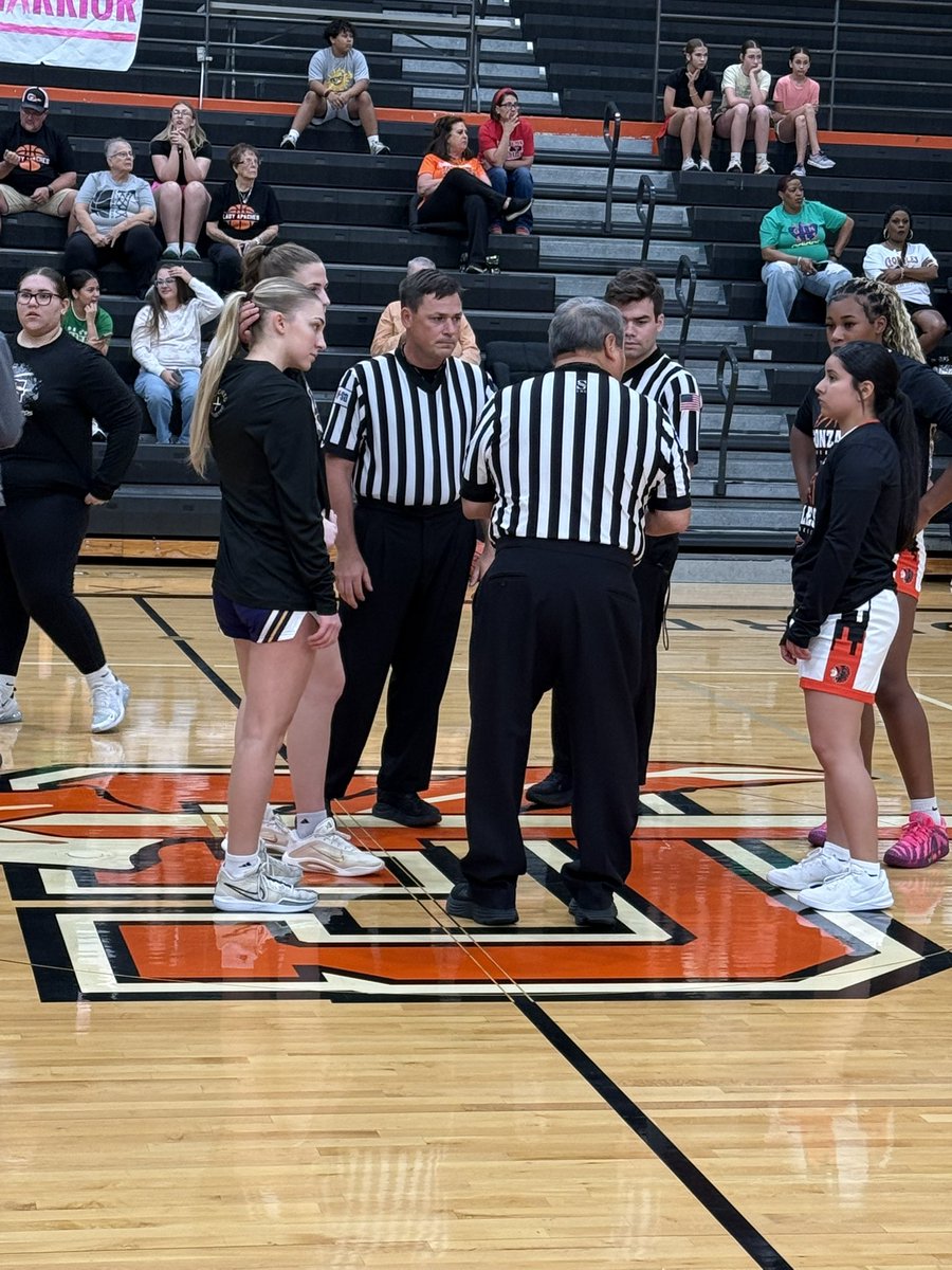 ApachesGHS's tweet image. Game time! Let’s go Lady Apaches!