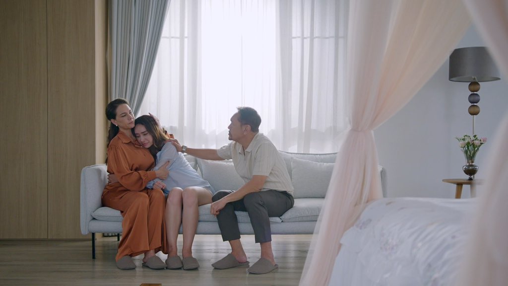 #PoisonousLoveTheSeries 9. bölüm yayınlandı.

▶️ youtube.com/watch?v=w5e4bI…

HEARTBREAKING
#พิษรักEP9