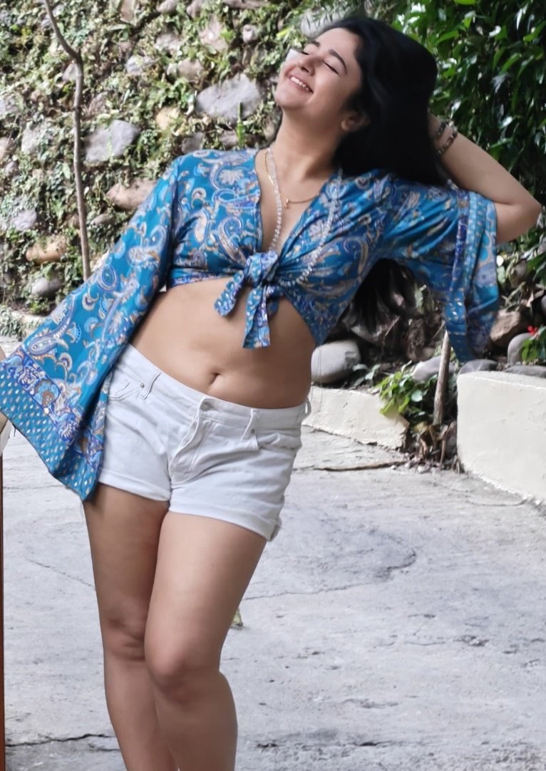 Peddi_Man's tweet image. Tesla Navel 🤤🔥

#PoonamBajwa