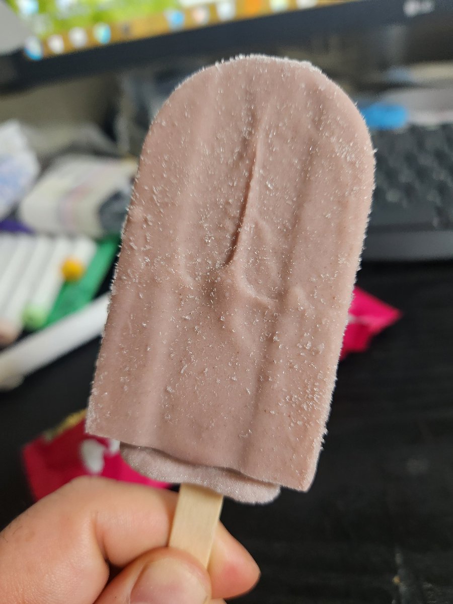 新商品が出ていると知って前からちょっと探してたこしあんバーを発見
前作譲りな固さは健在だけど口に入れて噛み砕いてからの口溶けがいい感じ