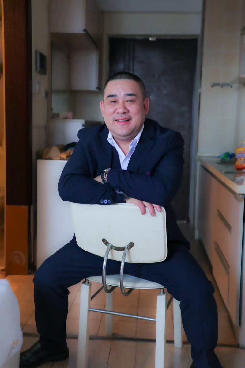 红颜中老 tweet media