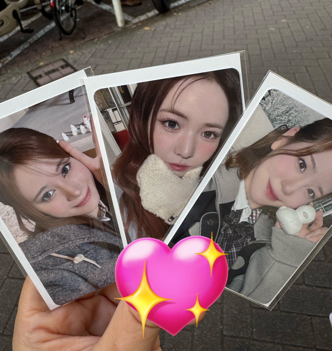 NiziU交換 譲）マコ、マヤ、ニナ 求）リク、アヤカ、マユカ 郵送にて