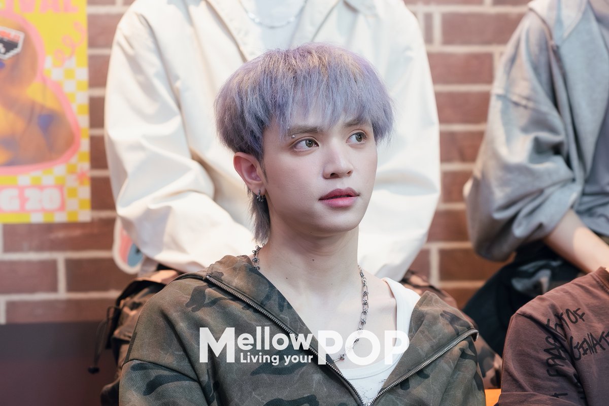 MellowPOP_TH's tweet image. ✨ Mellow POP เก็บตกภาพบรรยากาศไลฟ์ของ “HOWLS” กับเพลง “No.2 (Underdog)”
.
#MellowPOP
#HOWLS_NO2
#HOWLS_TH