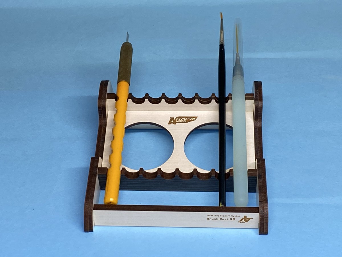 ✧︎ さとしろさま専用 ✧︎ 新製品 NEW👑 お知らせ ブラシレストX8 エックスエイト🙂 筆や細長