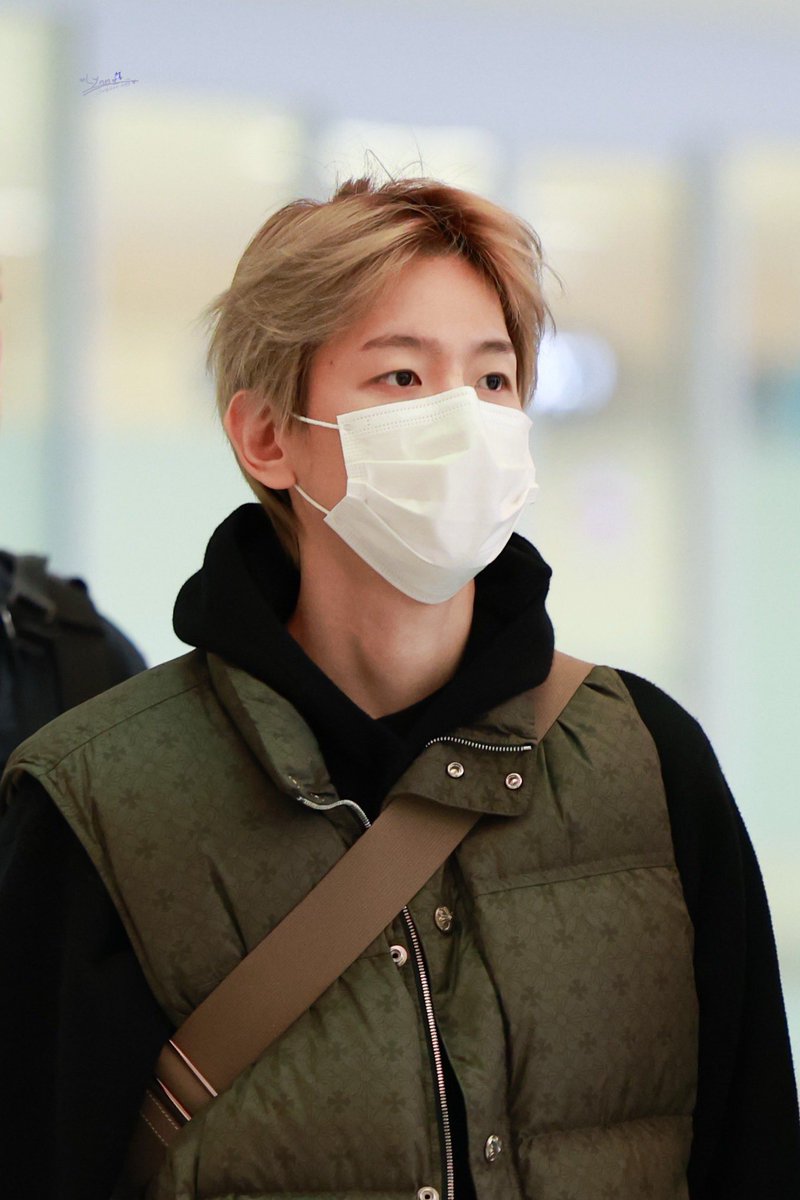 BaekchanLynnee's tweet image. ✨251130｜ICN 도착🐶

@B_hundred_Hyun @BAEKHYUN_INB100
#백현 #BAEKHYUN #ベッキョン