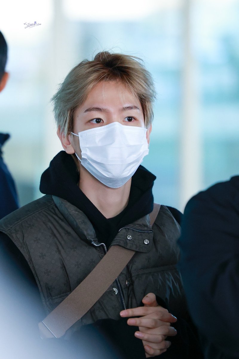 BaekchanLynnee's tweet image. ✨251130｜ICN 도착🐶

@B_hundred_Hyun @BAEKHYUN_INB100
#백현 #BAEKHYUN #ベッキョン