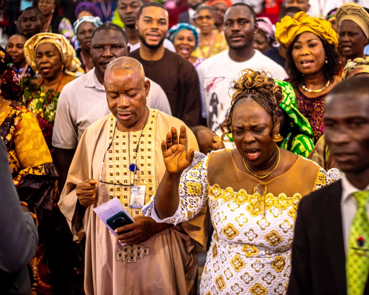 LFCGoshen's tweet photo. THANKSGIVING
To God be the Glory, 9 babies to be dedicated
#LFCLiveService
#PreShilohEncounter
#ThanksgivingService
#MyNewEra https://t.co/C5Uk3ShhNM