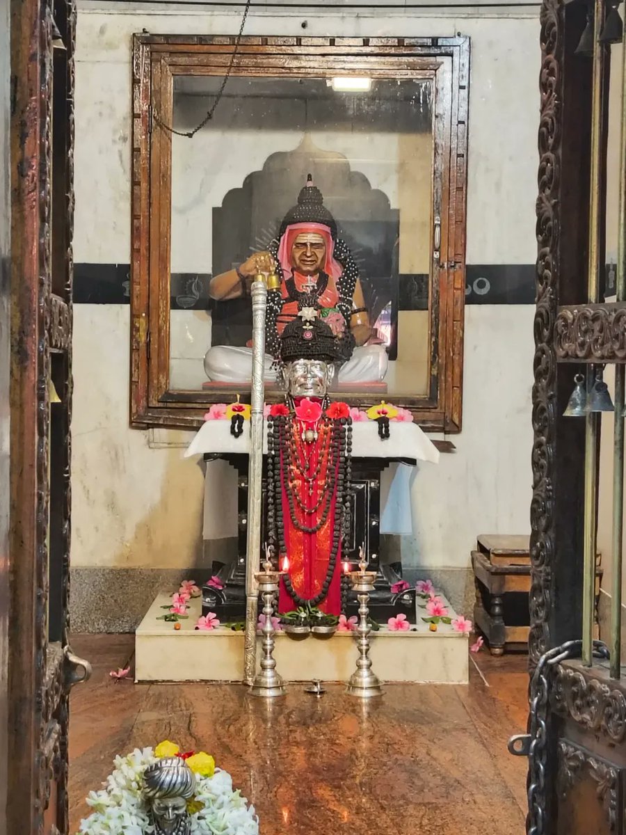 ಶ್ರೀ ವೀರೇಶ್ವರ ಪುಣ್ಯಾಶ್ರಮ ಗದಗ.

🙏🙏🌸🌸

#Gadag_Mandi