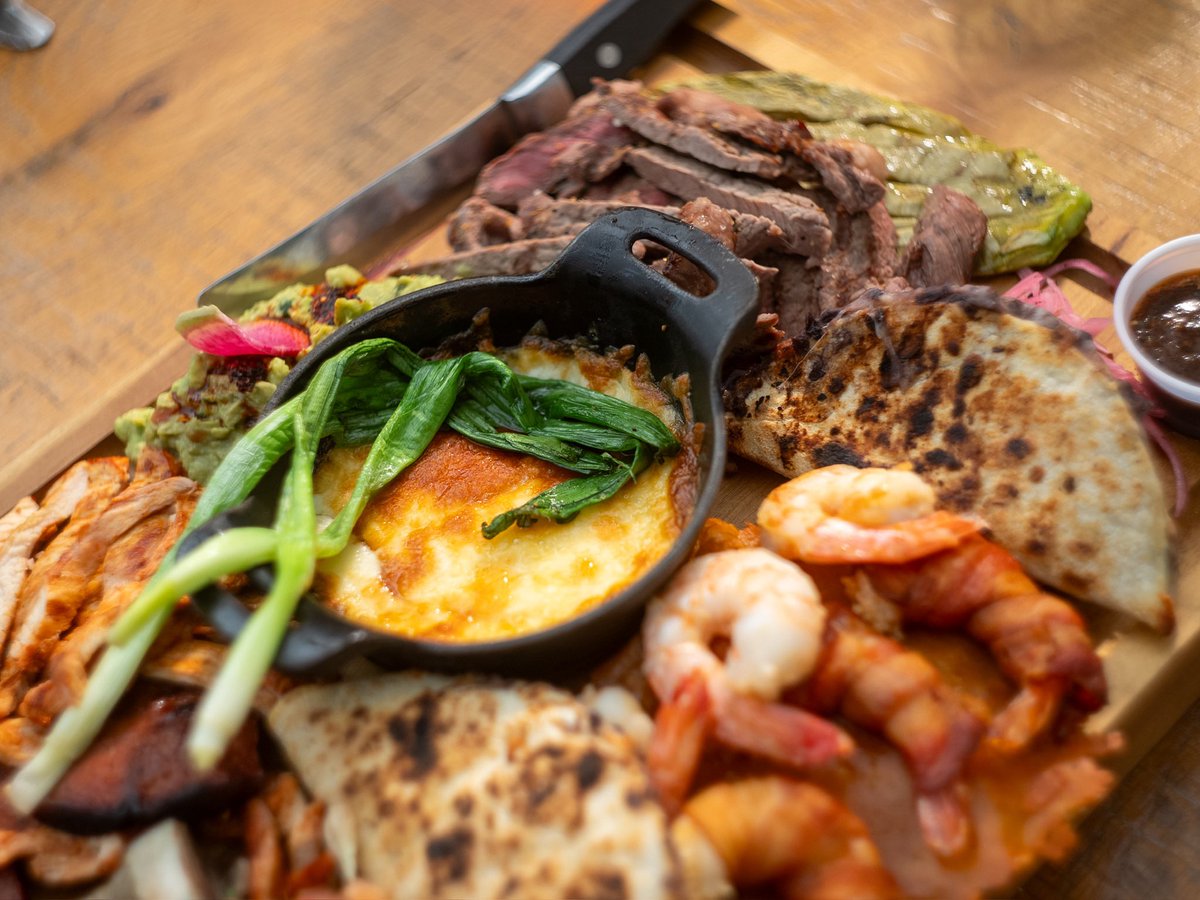 MiCavaandCocina's tweet image. We're serving up amazing food combos and great times until closing.
🔥 JOIN US FOR DINNER &amp;amp; RECHARGE:
CLICK HERE: cavaafterhours.com
#SundayVibes #WeekendClose #MiCavaAndCocina #DinnerTime #PortlandEats