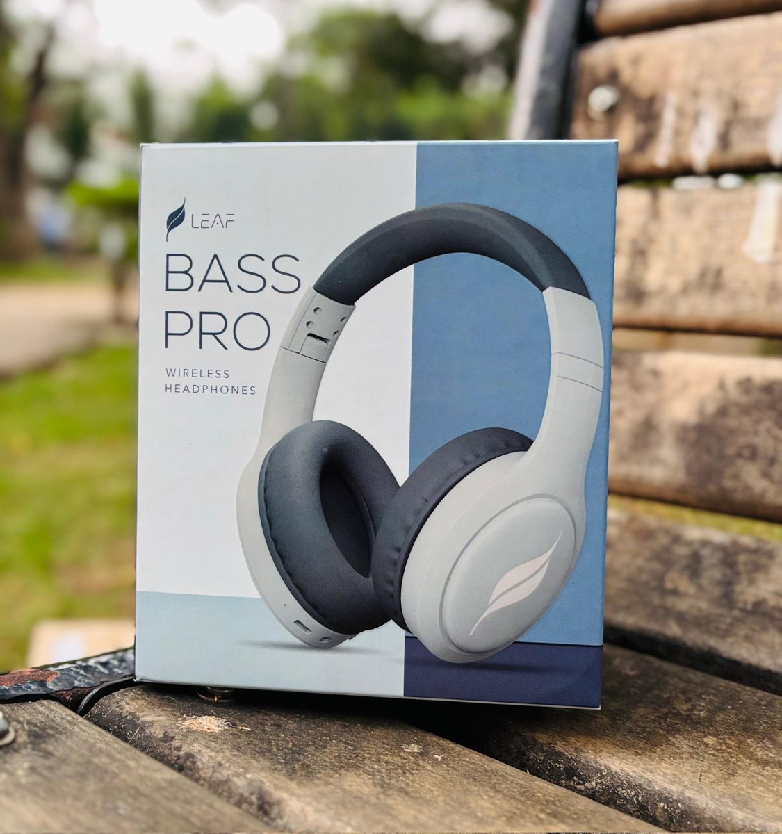 A_sharma45's tweet image. 🎧 GIVEAWAY TIME!
Today, I’m giving away ONE Leaf Bass Pro to my #TechFamily ❤️

To enter:
1️⃣ Like this post
2️⃣ Repost with #LeafBassPro &amp;amp; #TechFamily
3️⃣ Tag 2 friends
4️⃣ Follow @A_sharma45 &amp;amp; @parasstories

Happy winning 🙌🎧