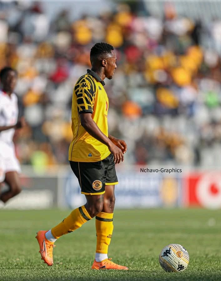 RealSpesh1's tweet image. The Coaches going forward should pare this guy with either Ngcobo, Cele or Ndlovu. We have many options but the keep on costing us
#KaizerChiefs #Amakhosi4Life
