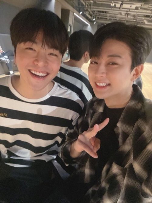 구준회의 저 바보
너털웃음을 좋아함
헣. 소리날거같음