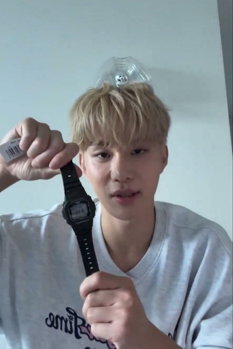 태용 재현 정우 다 지샥시계다 ⌚️