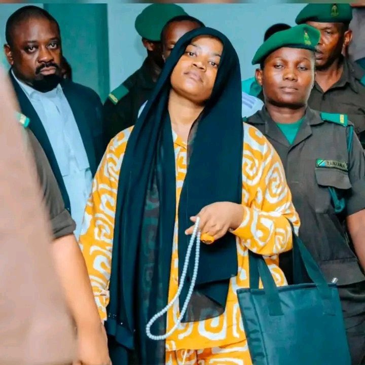 This too shall pass Niffer 🙏🏽
Mungu ataendelea kukusimamia stay strong 
#FreeNiffer 
#FreeAllPoliticalPrisonersInTanzania