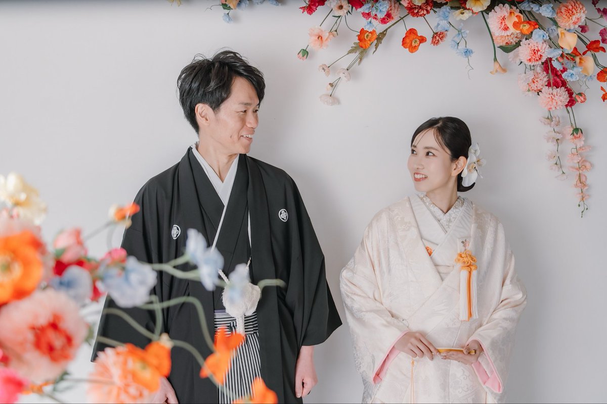 KawachiyaW's tweet photo. 紅葉の美しい佳き日に
ご結婚式を迎えられたご夫婦
前撮り写真をお披露目です♡
当日のお写真は後日、、、📸

#結婚式準備
#ウェディングフォト
#和モダン https://t.co/zeOujDbY5p