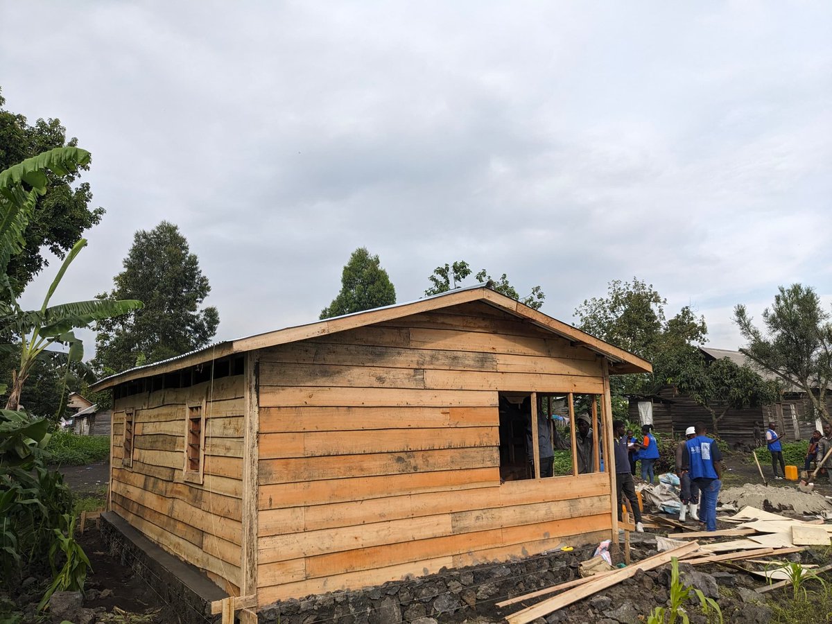 À #Sake, les premiers logis sortent de terre !
Grâce au soutien du <a href="/PNUDRDC/">PNUD RDC</a>, des familles accèdent à des abris sûrs dans le cadre de notre projet. <a href="/focusdroits/">Focus Droits et Acces( FDA)</a>
#Relèvement #FDA #RDC