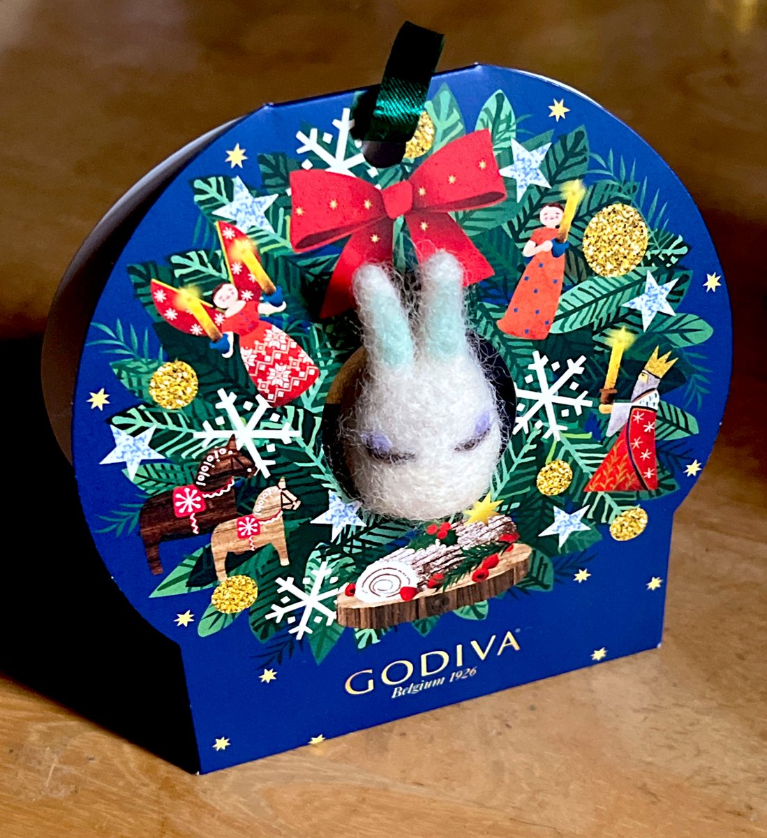 code3264's tweet image. けだまちゃん、いただいたおやつに収まりが良かった