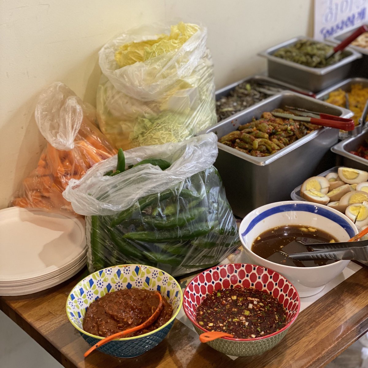 구내식당 한식 팝업 시작 했습니다
마포구 성산동 성미산 알루로 오세요

역대급 반찬 가짓수를 준비 했어요~
어서어서 눈만 비비고 오셔요~

석박지와 소량의 갓김치도 500g 단위로 구매 가능합니다