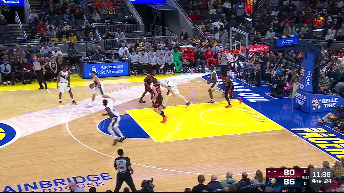 Lachlan Obrich scores his first NBA bucket off a dish from Josh Giddey 🇦🇺

#SeeRed | @CHSN__ 
