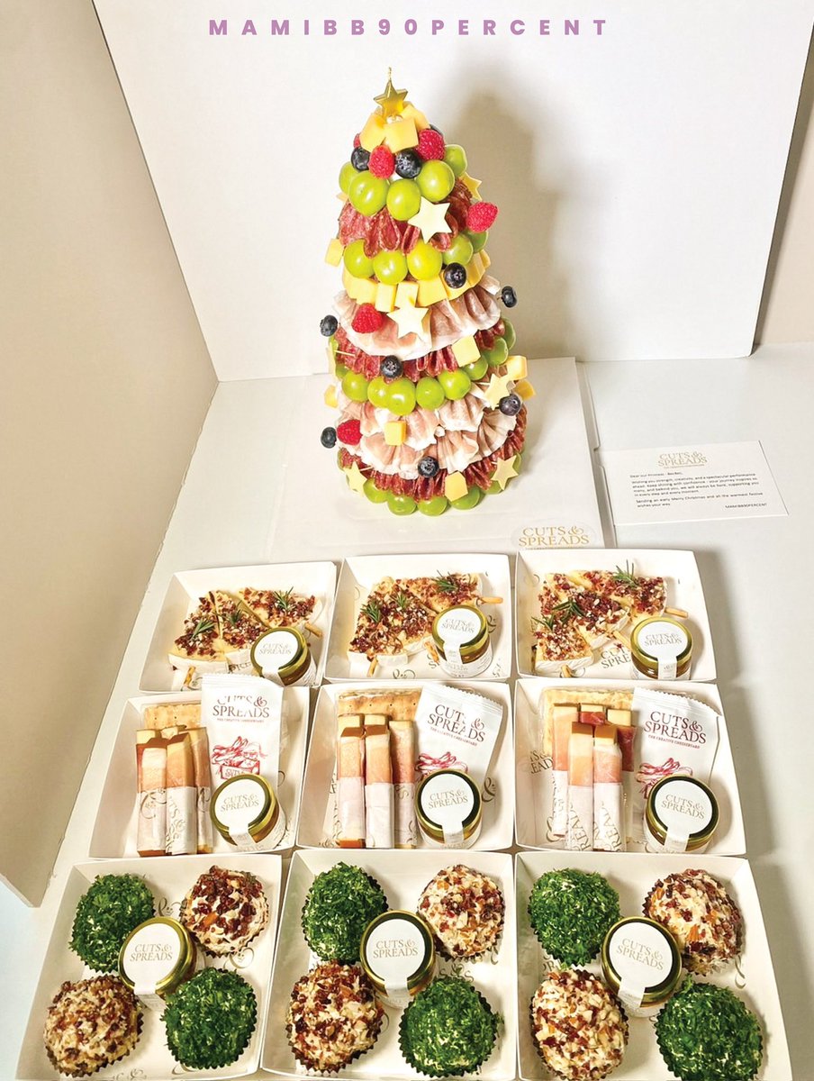 MAMIBB90PER_V2's tweet photo. ..and of course🤭 a little food support before Becbec’s big performance — because a shining star still needs energy to glow ✨

Eat well, stay strong, and let the world feel your vibe tonight🥰🤏🏻
Go rock that stage, Becky! 💪🎤💖🎶🎸

BECKY BIRTHDAY CONCERT
#BNewEraBirthdayConcert 
#MAMIBB90PERCENT