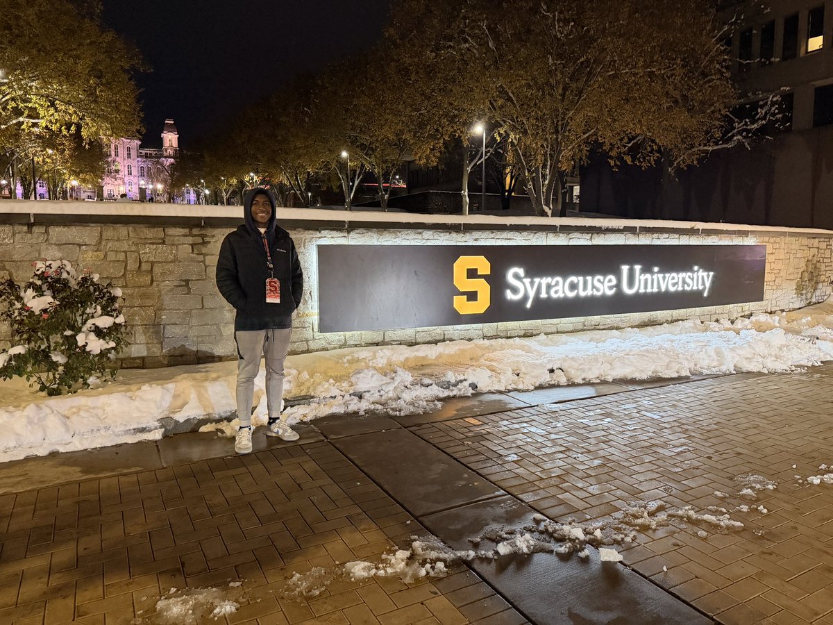 XGatesFranklin's tweet photo. Great time at Syracuse University today! Always great hospitality, thank you coaches! See you guys at spring camp.
@FranBrownCuse
@CoachDRedd @CuseFootball
@allpraisesdue7
@CoachNixon_Cuse
@warsrecruiting @McAllisterMike1 @TheJuiceOnline @Coach_Stork @CoachDreKates @_ttnoblesjr https://t.co/UXwvo1uEEg